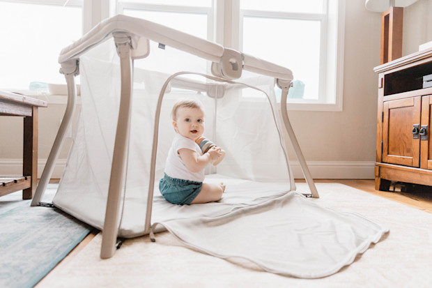 Chicco Alfa Lite Lightweight Travel Playard.