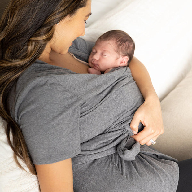 Kindred Bravely Organic Cotton Skin to Skin Wrap Top.