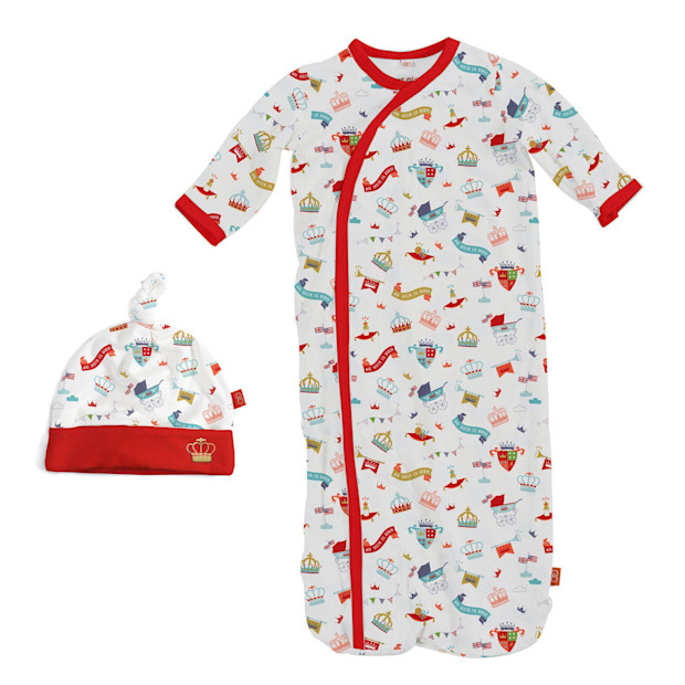Magnetic Me An Heir is Born Magnetic Gown & Hat Set (Limited Edition) - $48.00.
