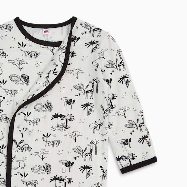 Magnetic Me Modal Magnetic Gown & Hat Set.