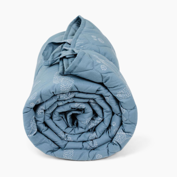 Best Outdoor Blankets for Families