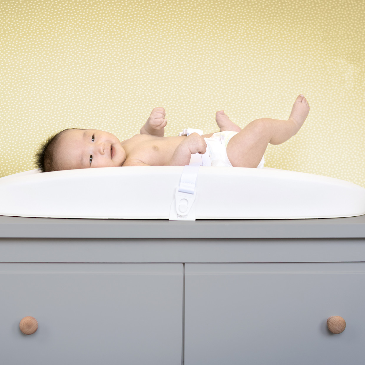 Hatch Grow Smart Changing Pad and Scale - White (Limited Edition).