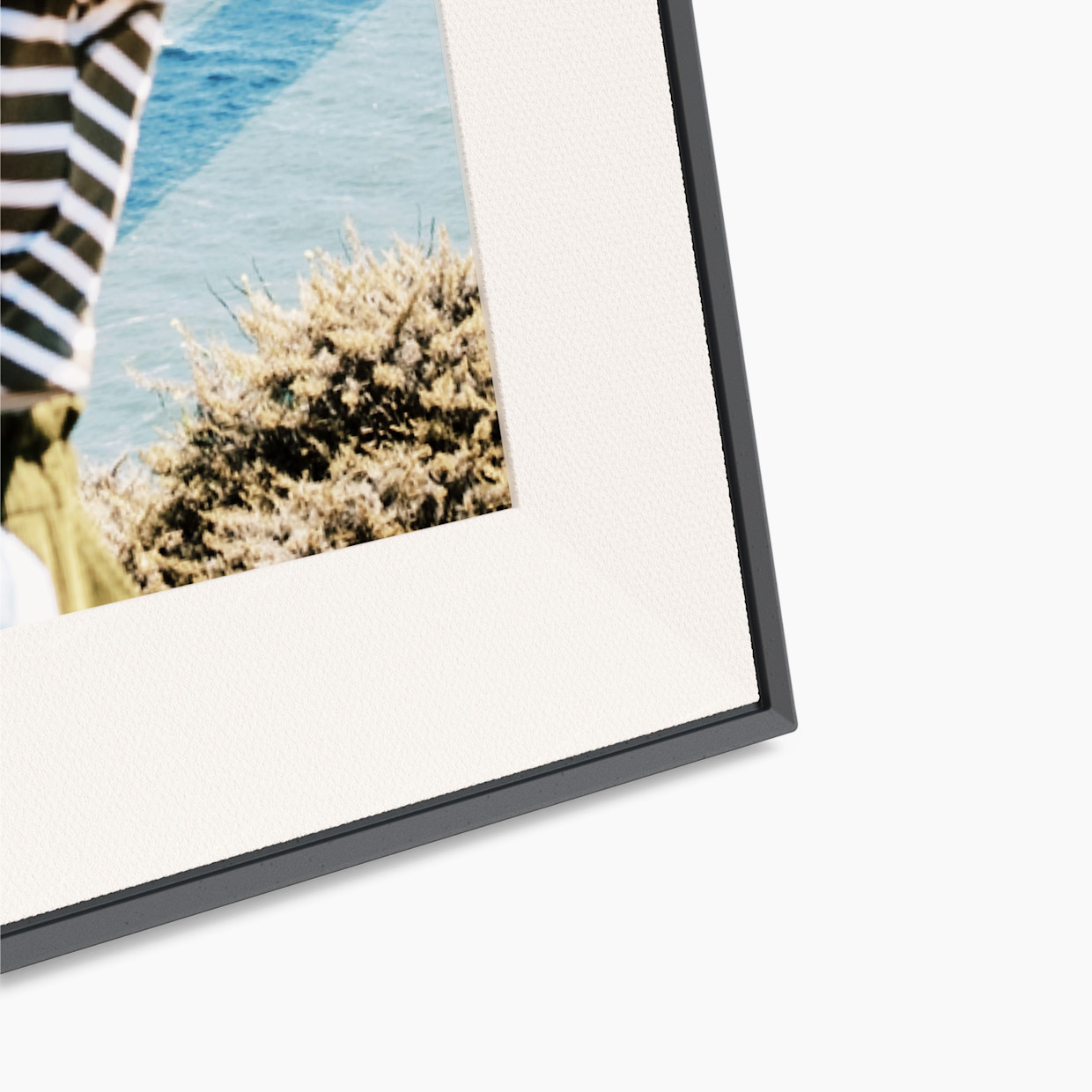 Aura Frames Aspen Mat 12" WiFi Digital Picture Frame - Ink.