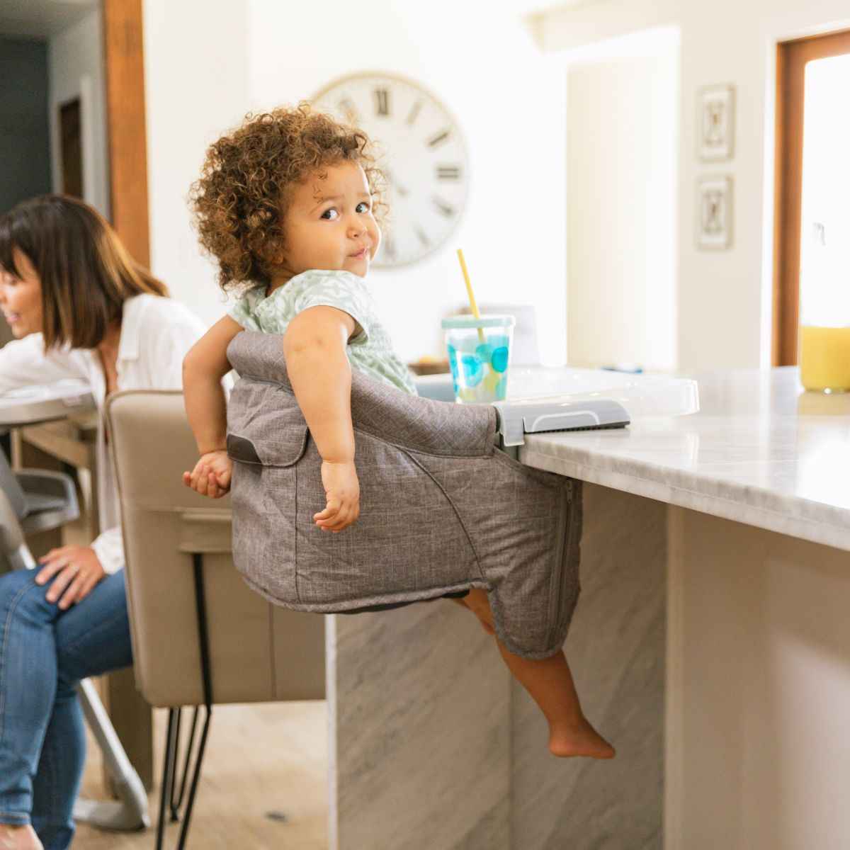 Inglesina Fast Table Chair with Dining Tray Plus - Mineral Gray Melange.