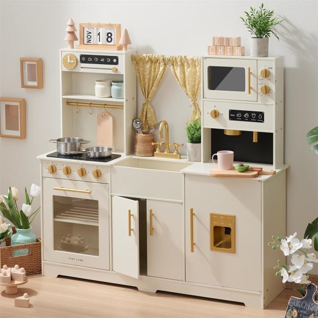The 10 Best Play Kitchens of 2024