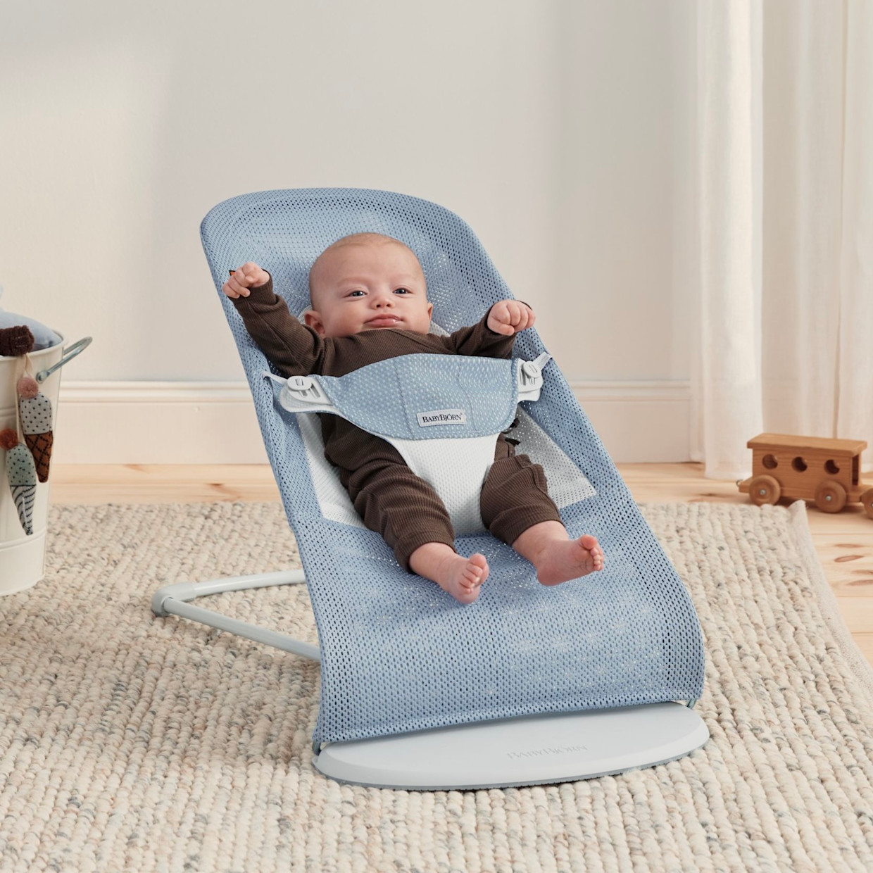 BabyBjörn Bouncer Balance Soft - Mesh/Sky Blue/White.