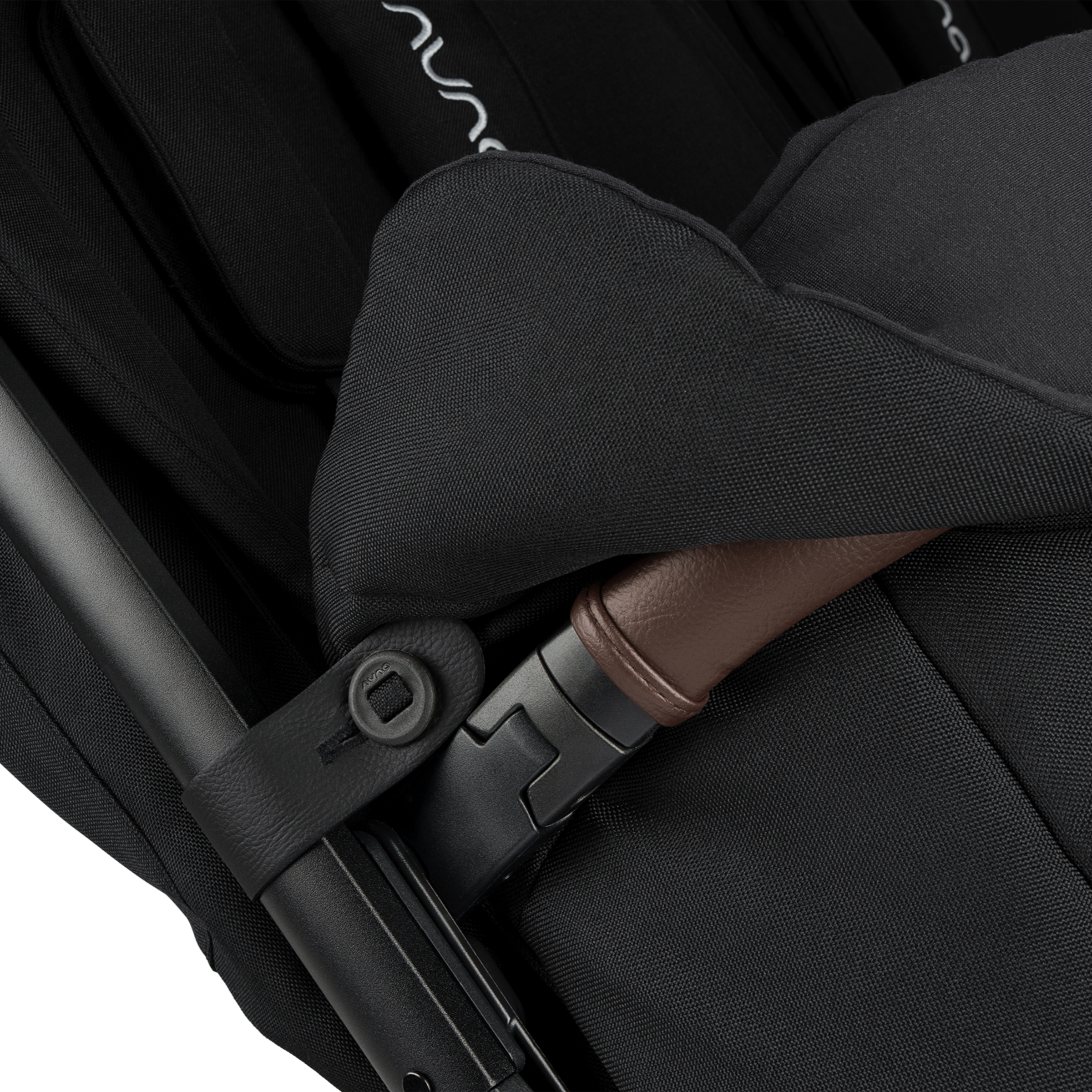 Nuna TRVL dubl Footmuff - Caviar.