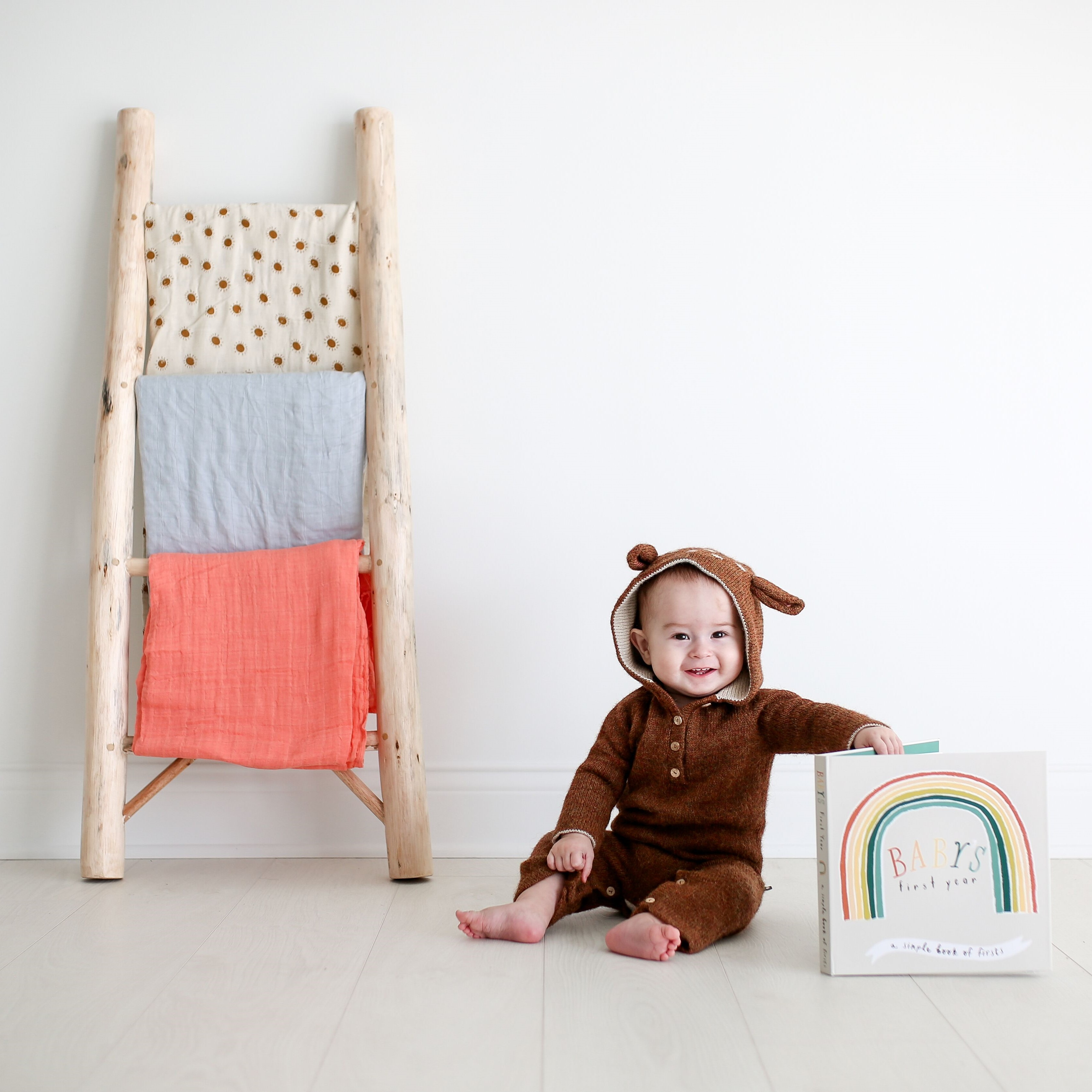 Lucy Darling Baby's First Year Memory Book - Little Rainbow.