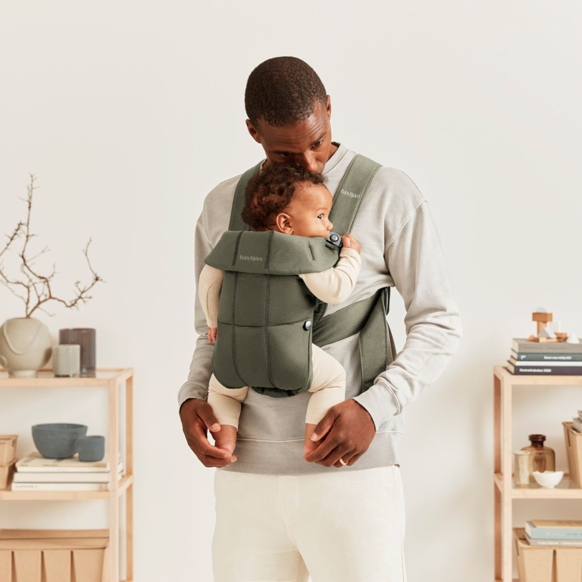 BabyBjörn Baby Carrier Mini - Dark Green.