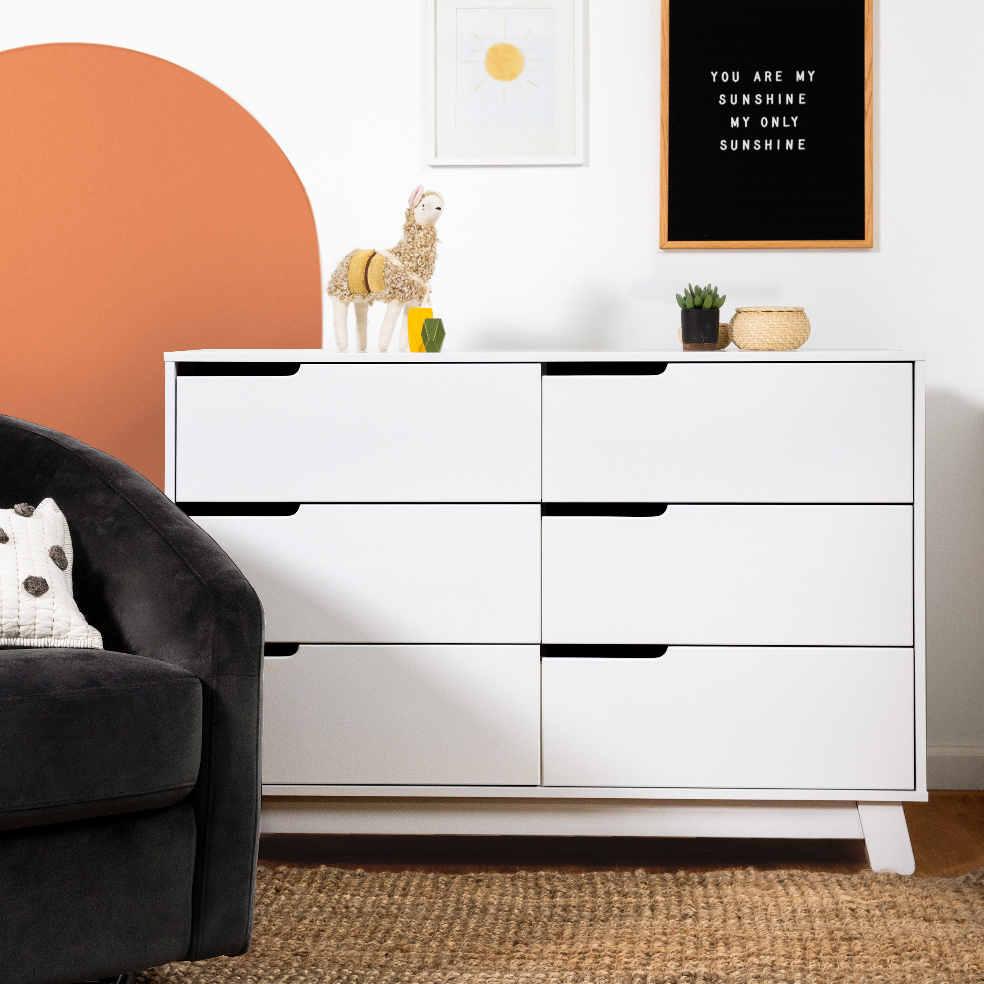 babyletto Hudson 6-Drawer Double Dresser - White.