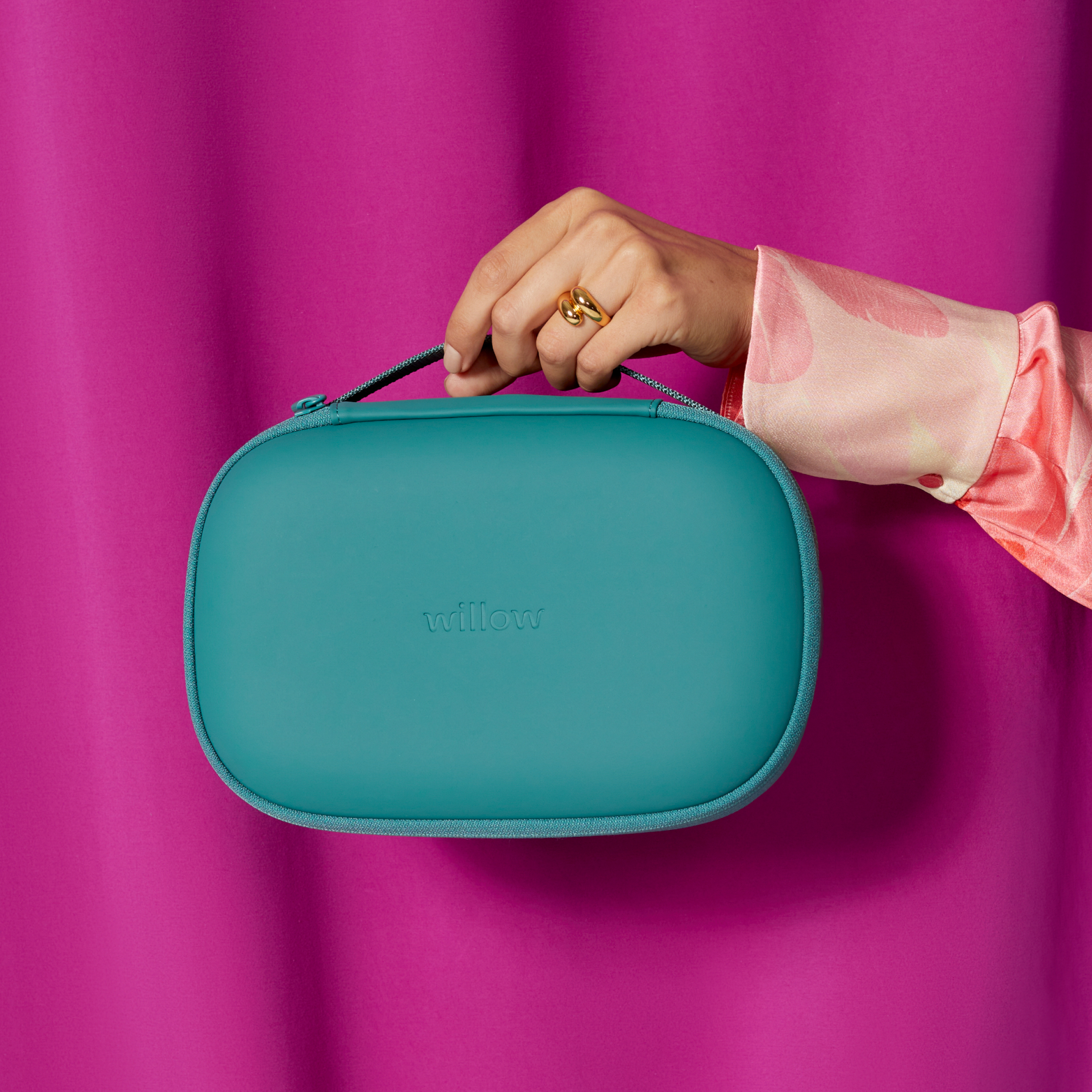 Willow Pump Carrying Case for Wearable Breast Pumps.