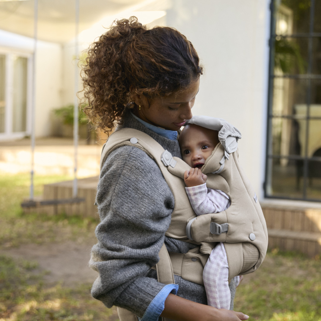  Baby Carrier Hold.
