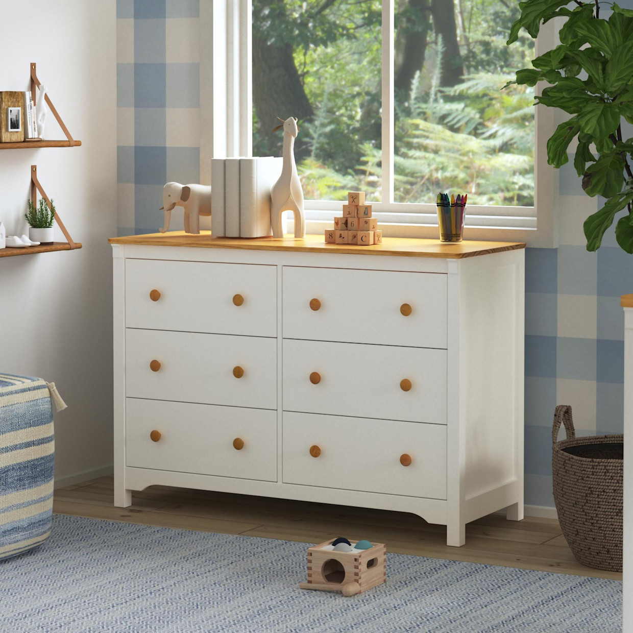 daVinci Shea 6-Drawer Dresser - Warm White/Honey.