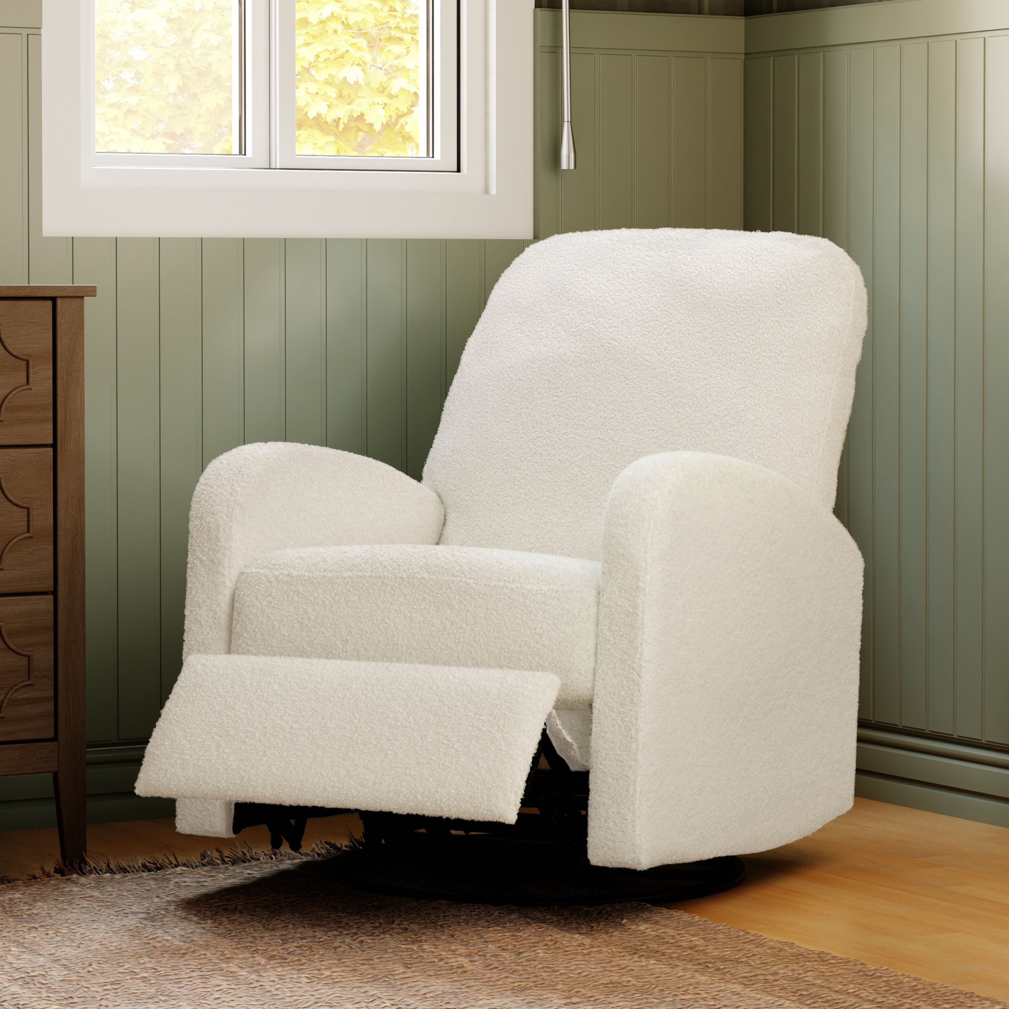 daVinci Calder Manual Swivel Recliner - Cozy Cream Boucle.