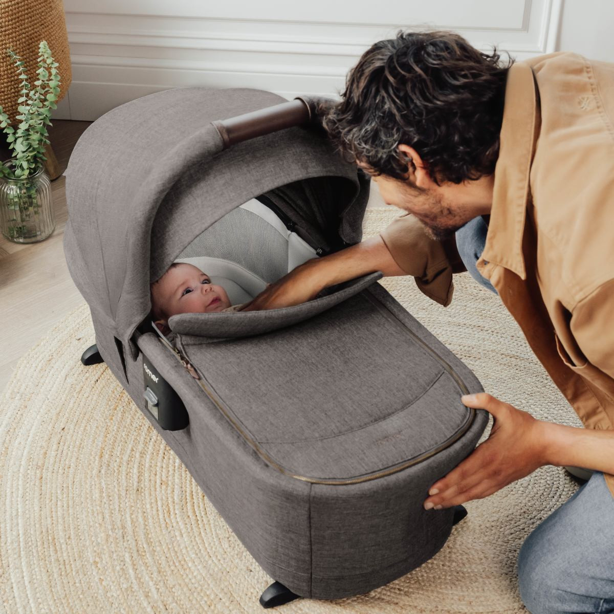 Romer Sera Bassinet for Tura Stroller - Truffle.