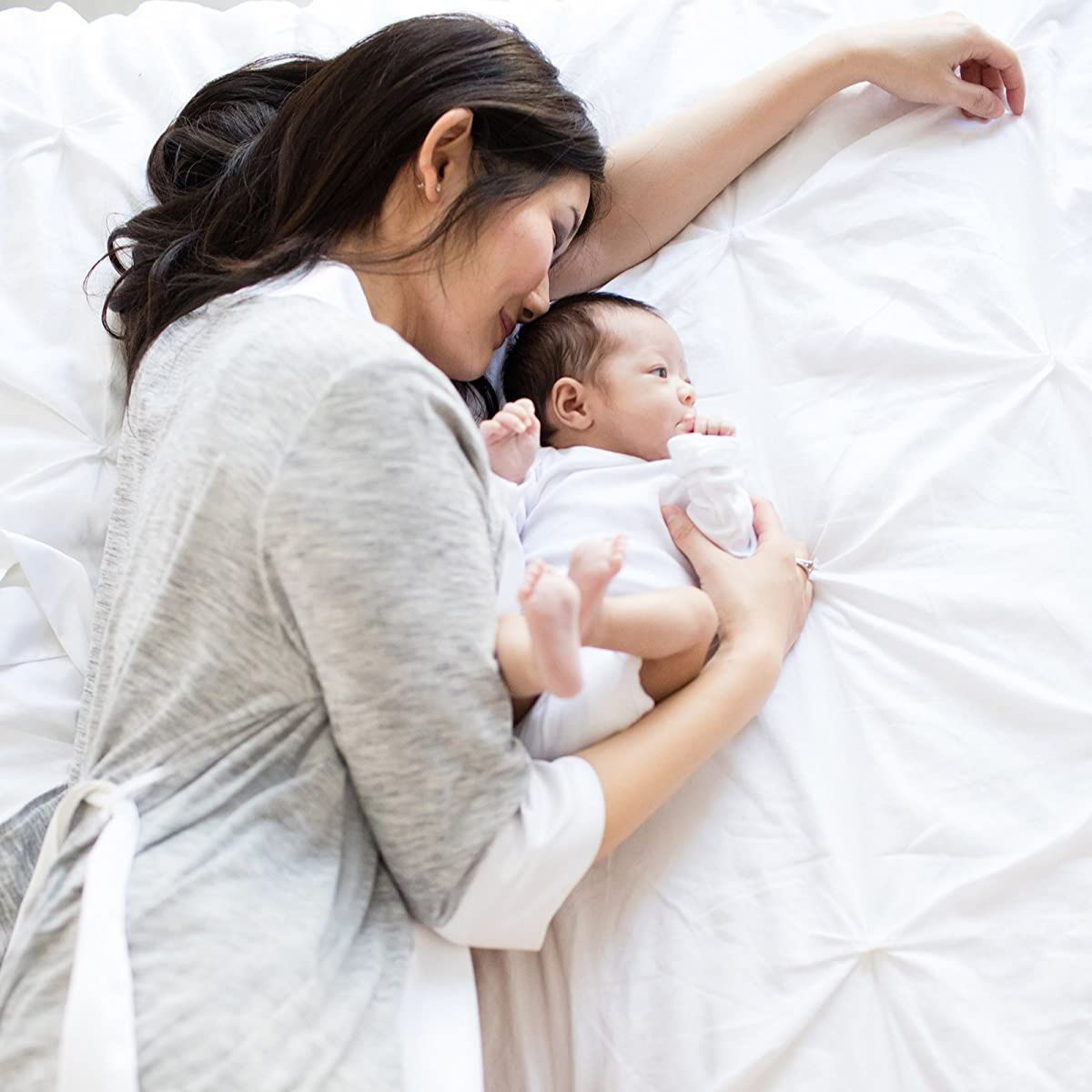 Kindred Bravely Emmaline Maternity & Nursing Robe - Grey, Small/Medium.