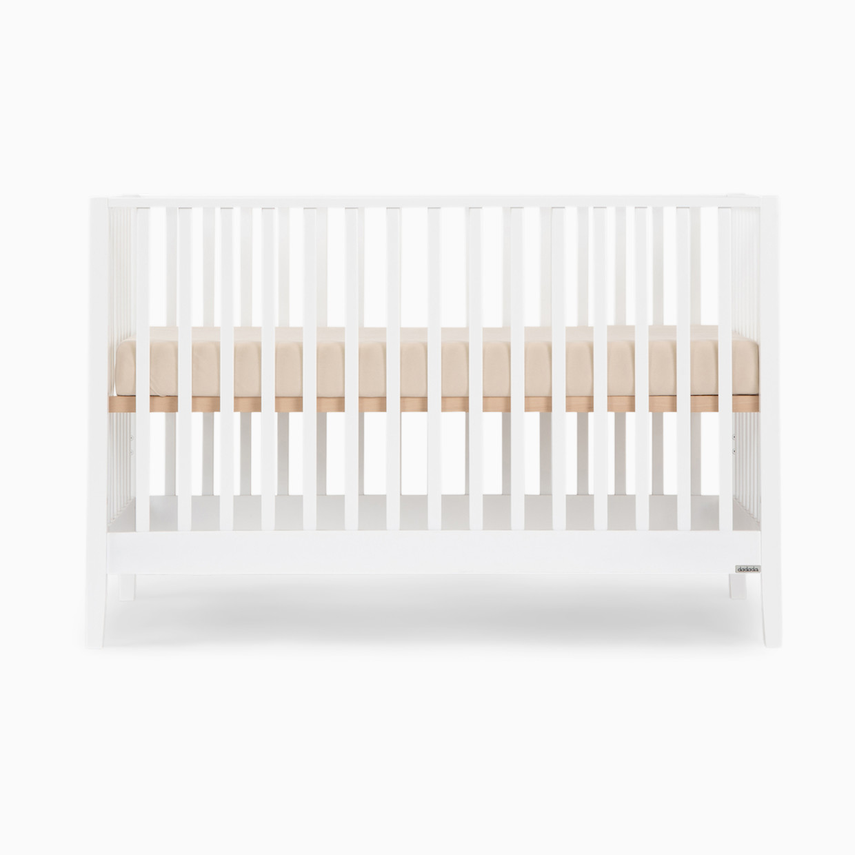 dadada LaLa 3-in-1 Convertible Crib - White.