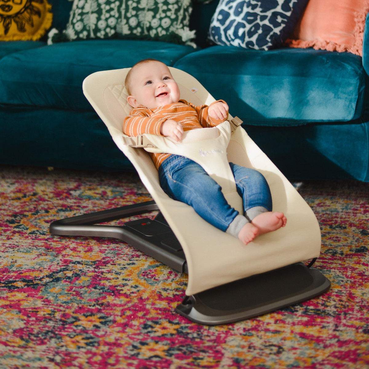 Ergobaby Evolve Bouncer & Toy Bar Bundle - Cream.