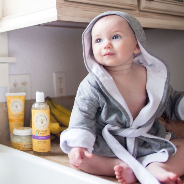 Burt's Bees Baby Infant Organic Hooded Robe - Heather Grey, 0-9 Months.