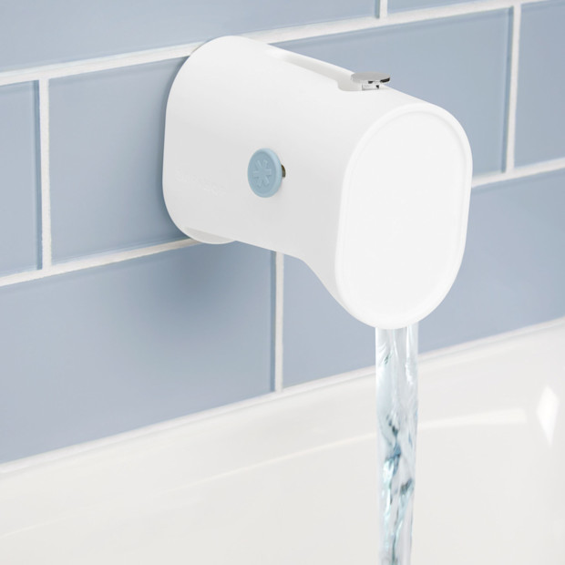 Skip Hop Wave Silicone Bath Spout Cover.