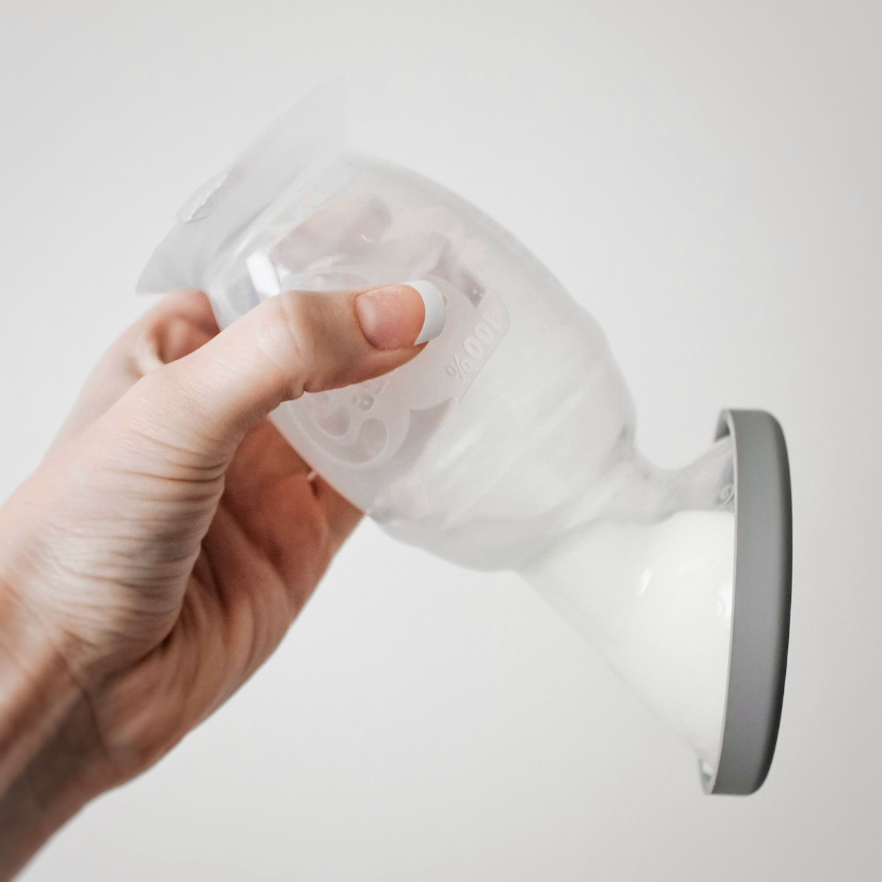 Haakaa Silicone Breast Pump with Lid - 5 Oz.