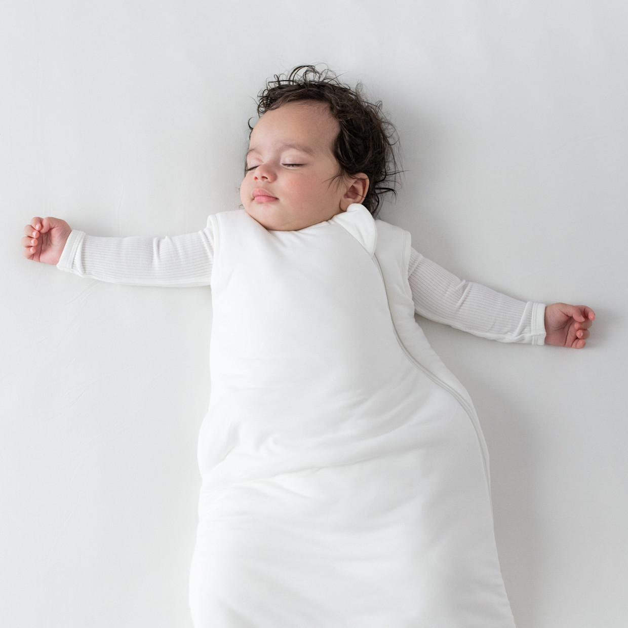 Kyte Baby 2.5 TOG Sleep Bag - Cloud, Small.