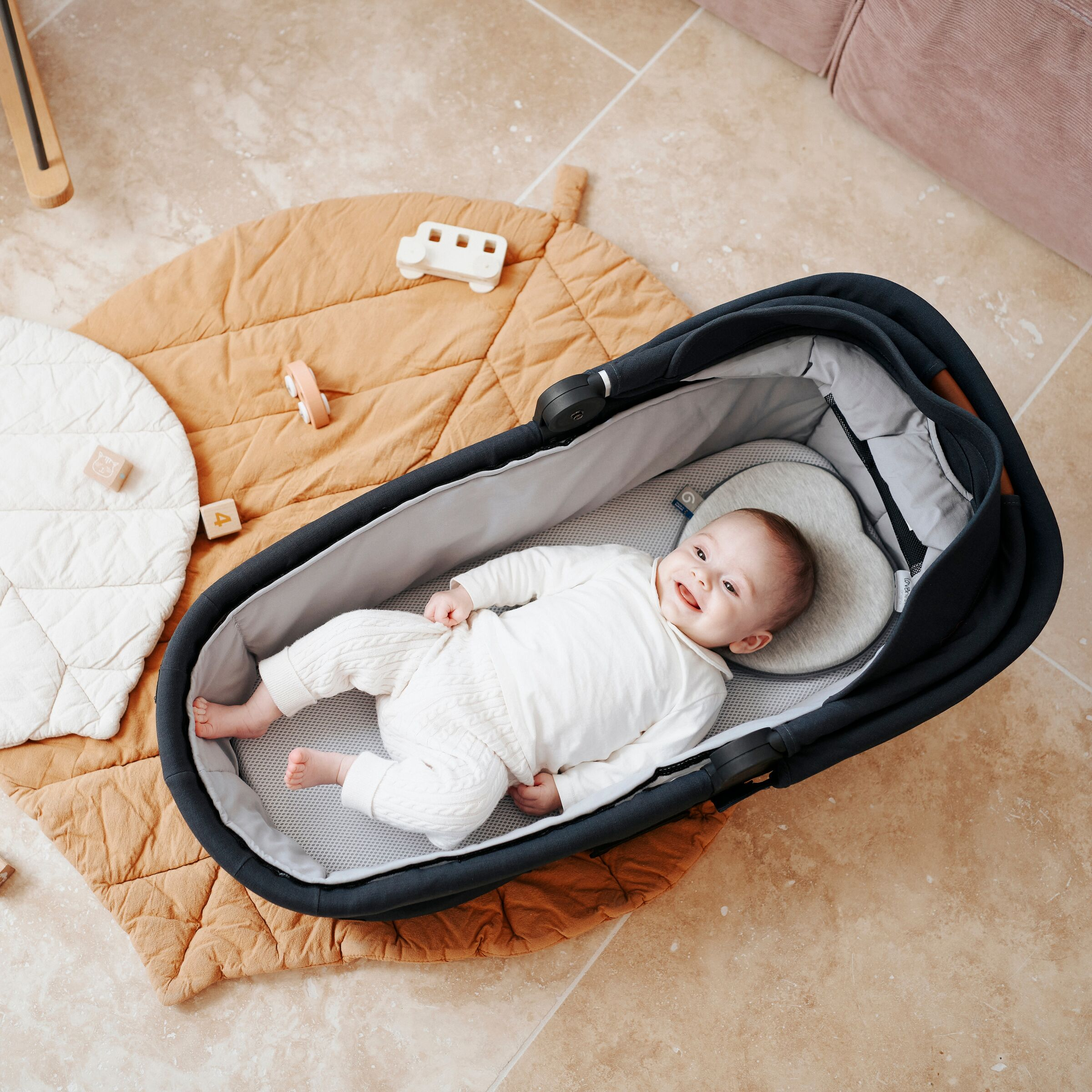 Babymoov Lovenest Organic Infant Headrest - Smokey.