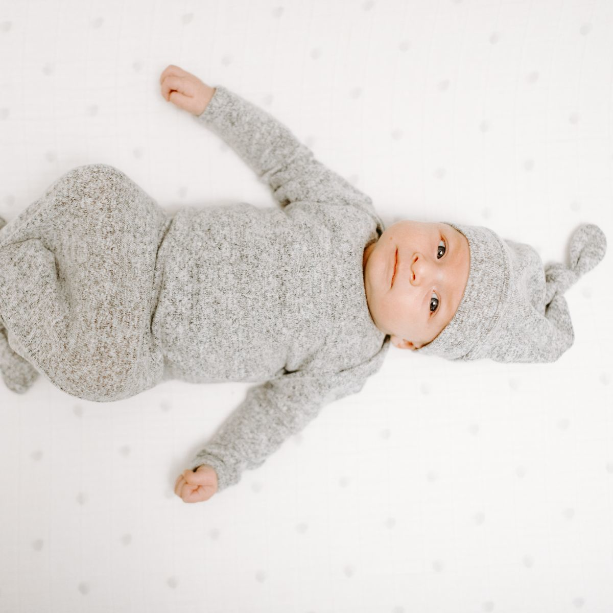 Aden + Anais Snuggle Knit Newborn Gift Set - Heather Grey.