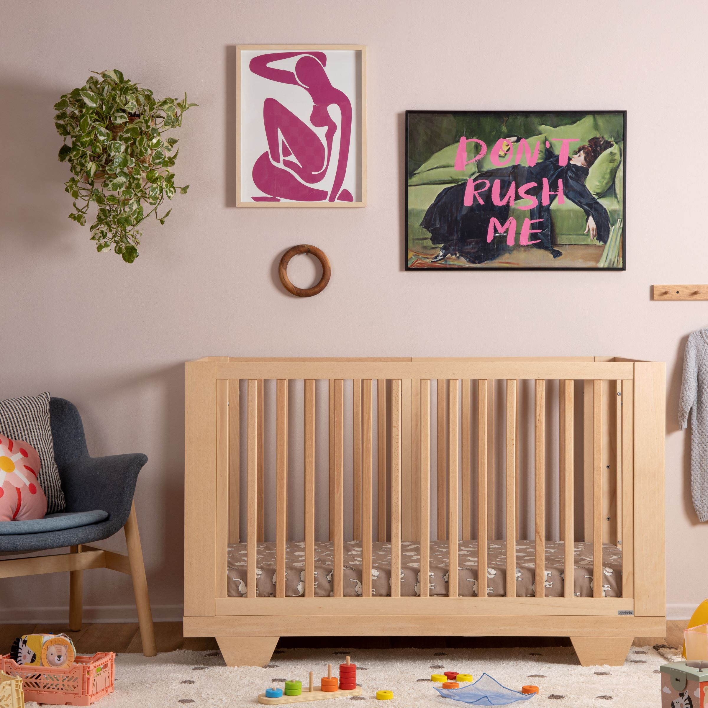 dadada Spirit 8-in-1 Convertible Crib.