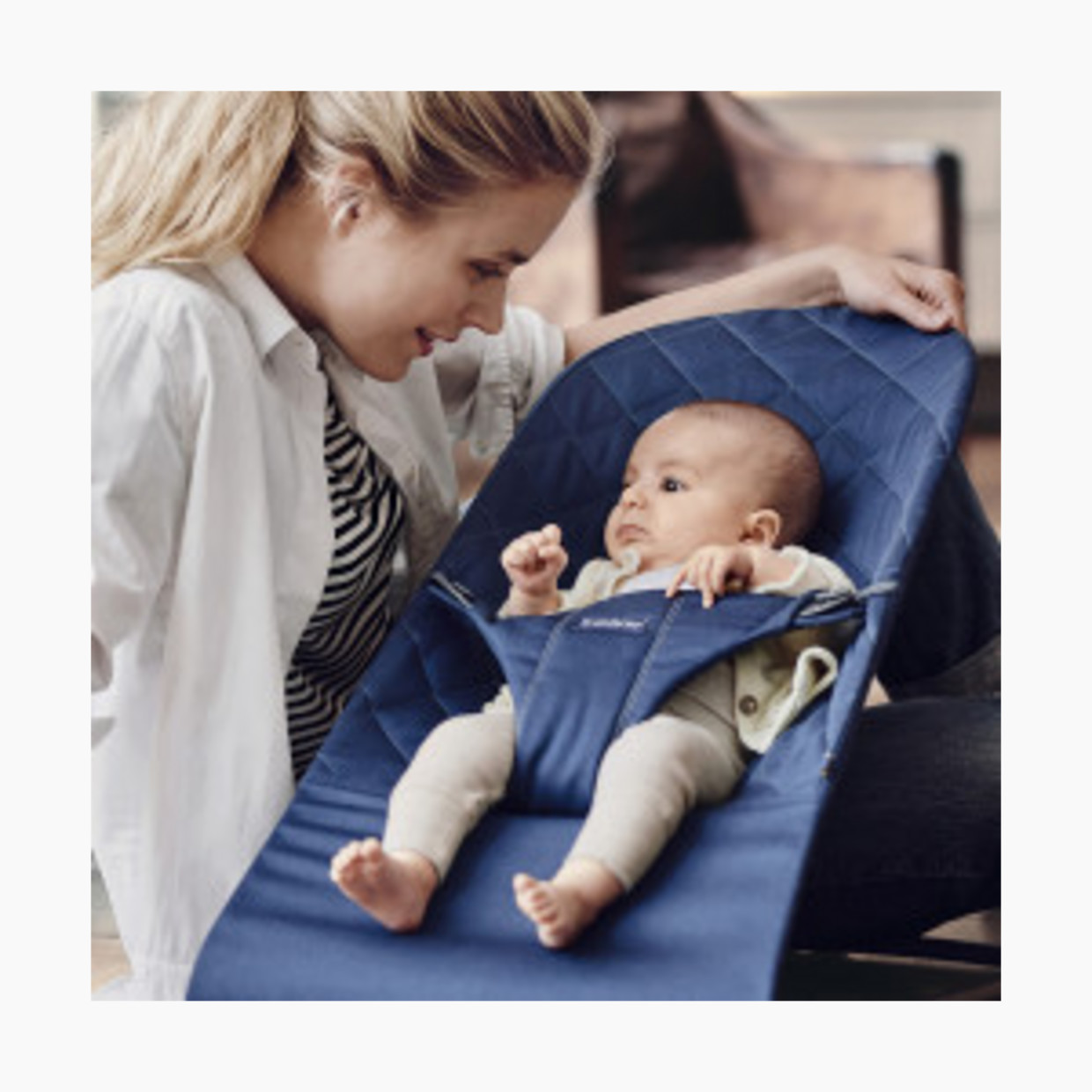 BabyBjörn Bouncer Bliss - Midnight Blue/Dark Gray Frame.