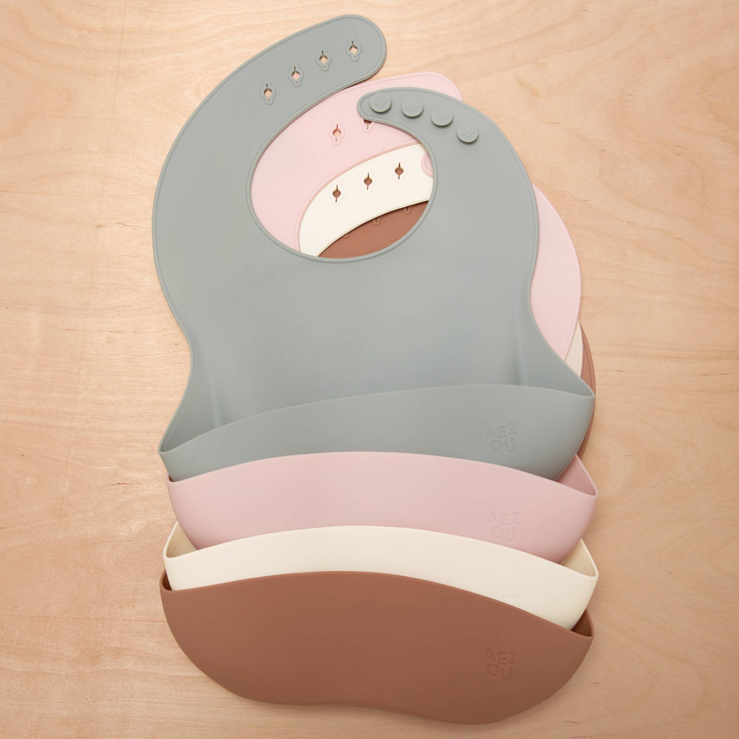 AEIOU Bib (2 Pack) - Clay/Oat Milk.