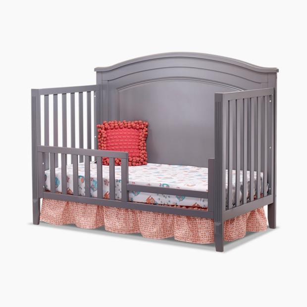 Sorelle Berkley Round Top Panel Crib.