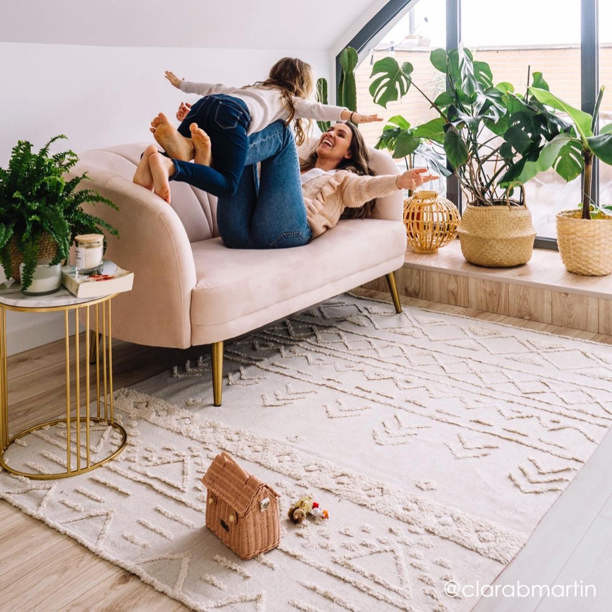 Lorena Canals Tribu Washable Rug - Natural, 4’ 7” X 6’ 7”.