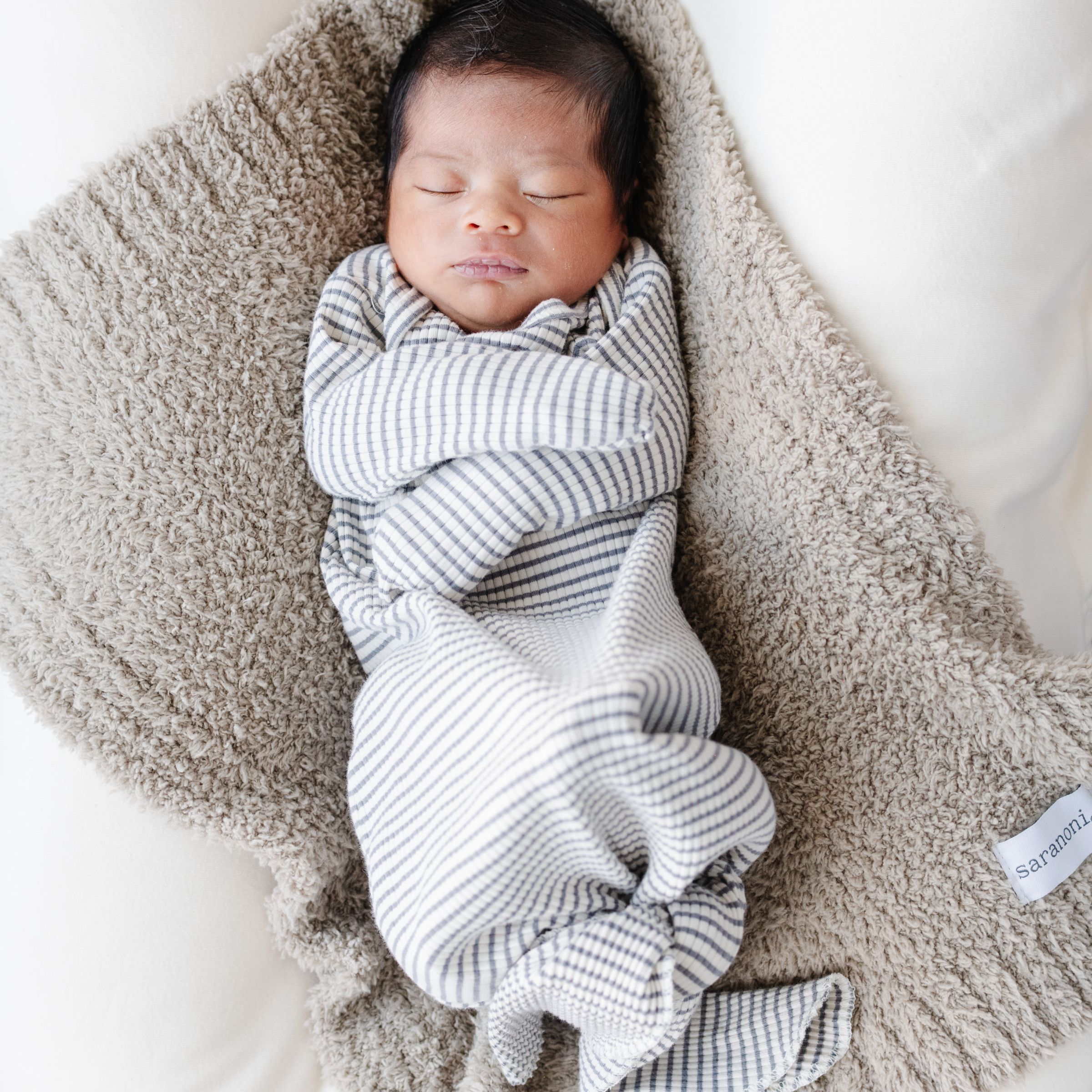 Saranoni Bamboni Receiving Blanket Taupe Babylist Shop