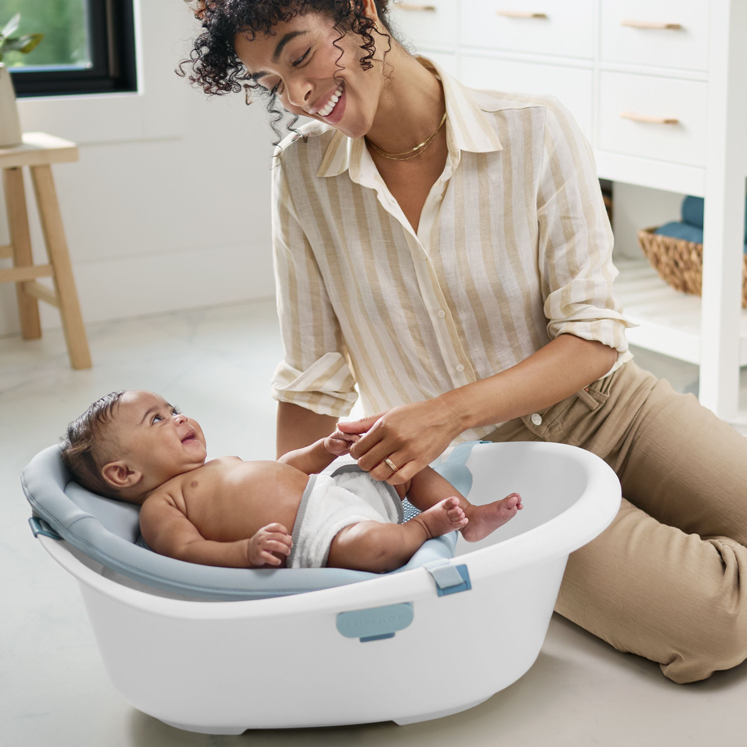 Skip Hop Wave 4-in-1 Bath Tub, Rinser & Spout Cover Bundle.