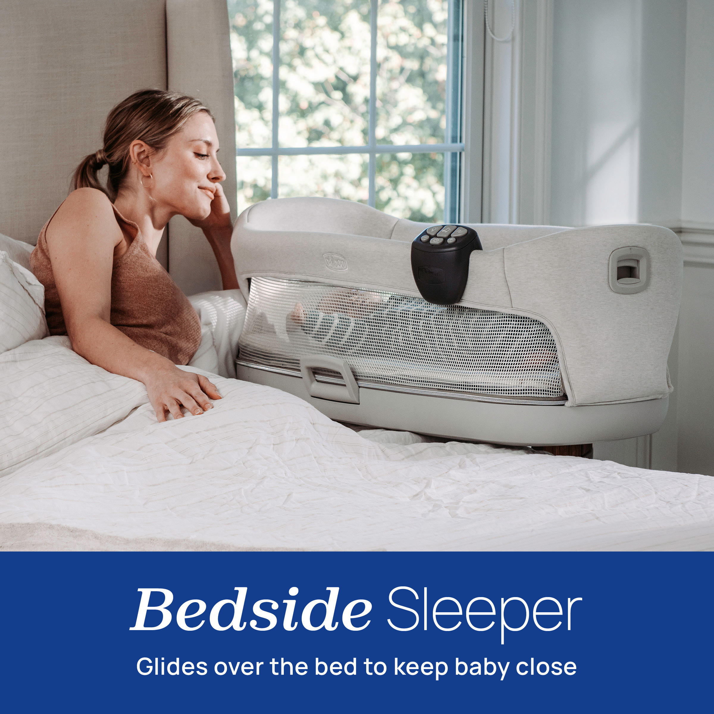 Chicco Close to You Bedside Bassinet - Oat.