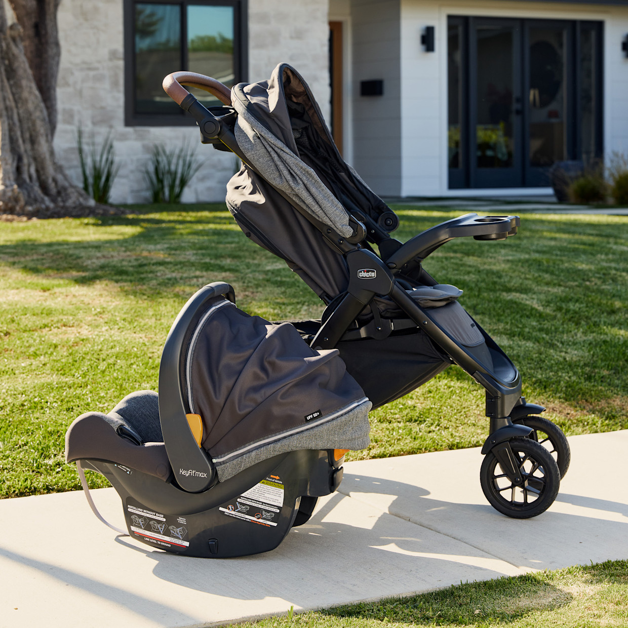 Chicco Bravo Primo Cleartex Trio Travel System - Summit.