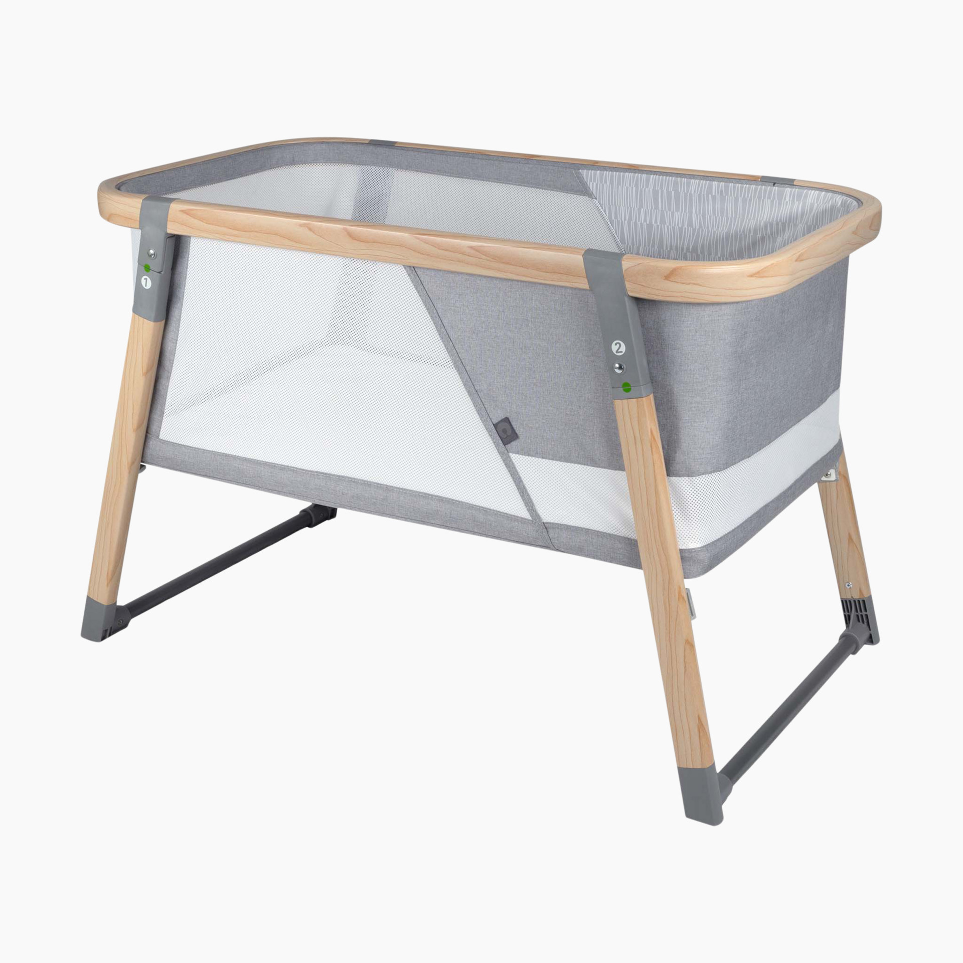 Aura metal outlet bassinet