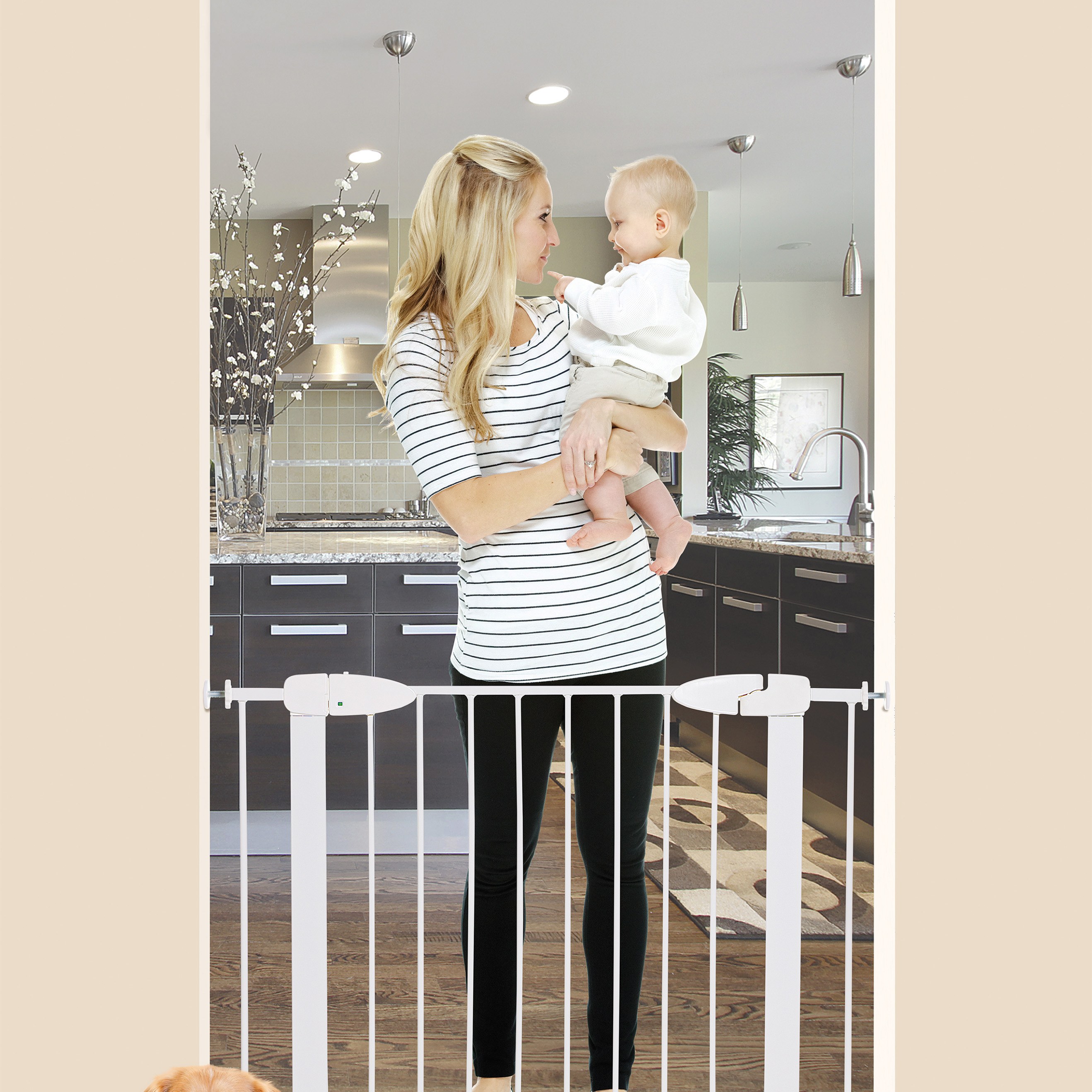 Dreambaby Boston Magnetic Auto Close Security Gate - White.