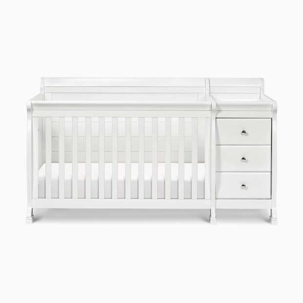 daVinci Kalani 4-in-1 Crib and Changer Combo.