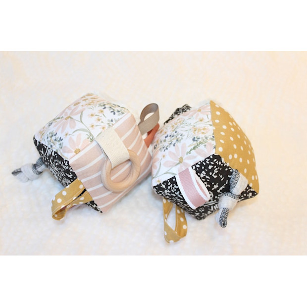 Simple Rays Floral Sensory Block Activity Cube.