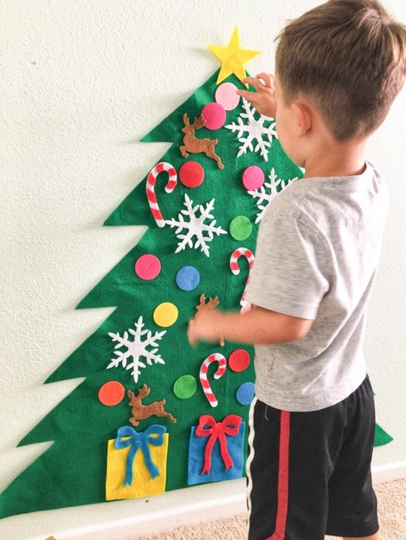 Luv2DoItYourself Felt Christmas Tree.