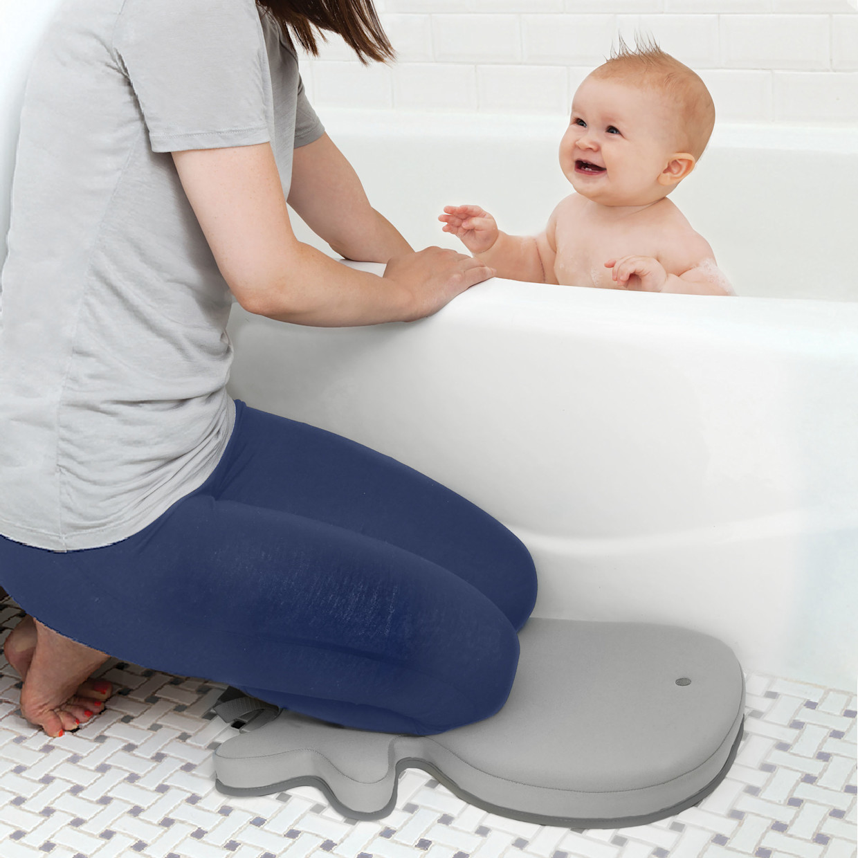 Skip Hop Moby Bath Kneeler - Grey.
