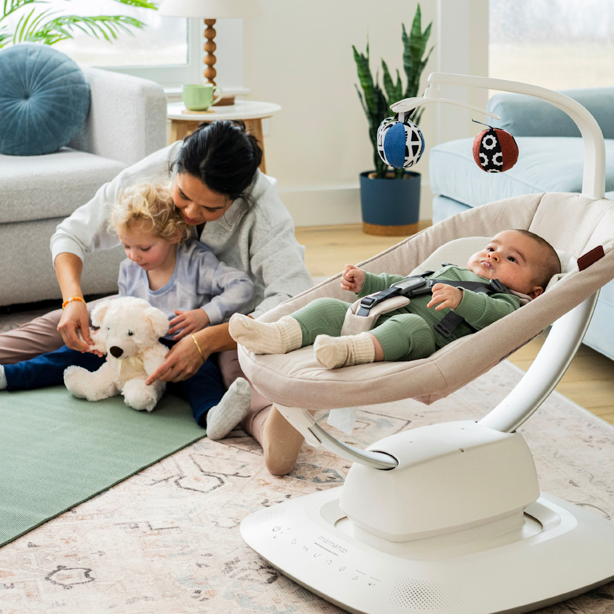 UPPAbaby Mamaroo Smart Swing - Stella.