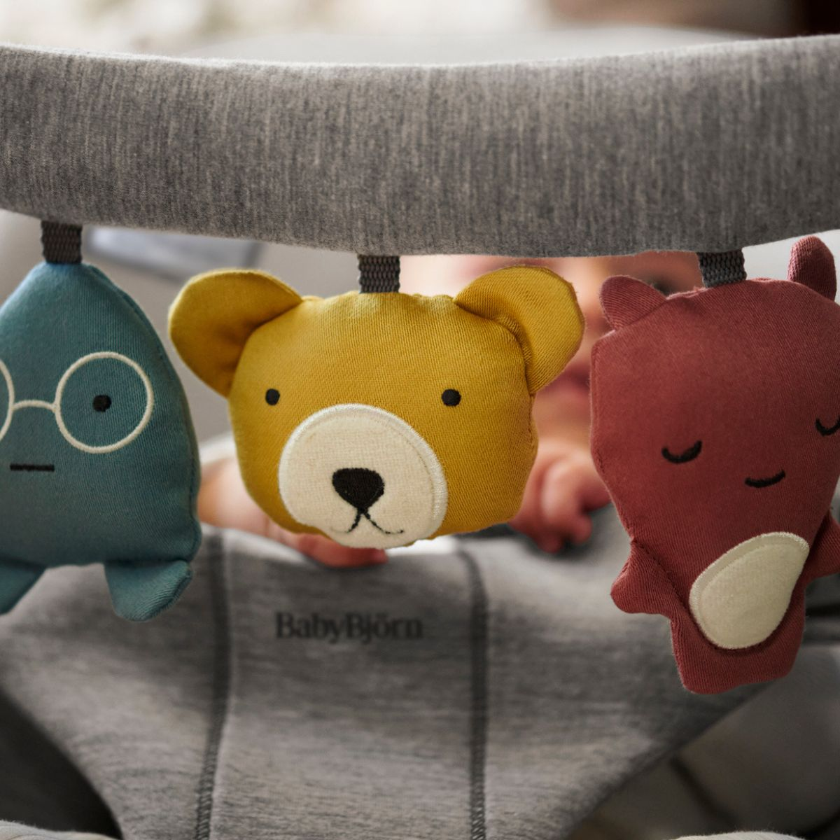 BabyBjörn Toy for Bouncer Soft - Friends Grey.