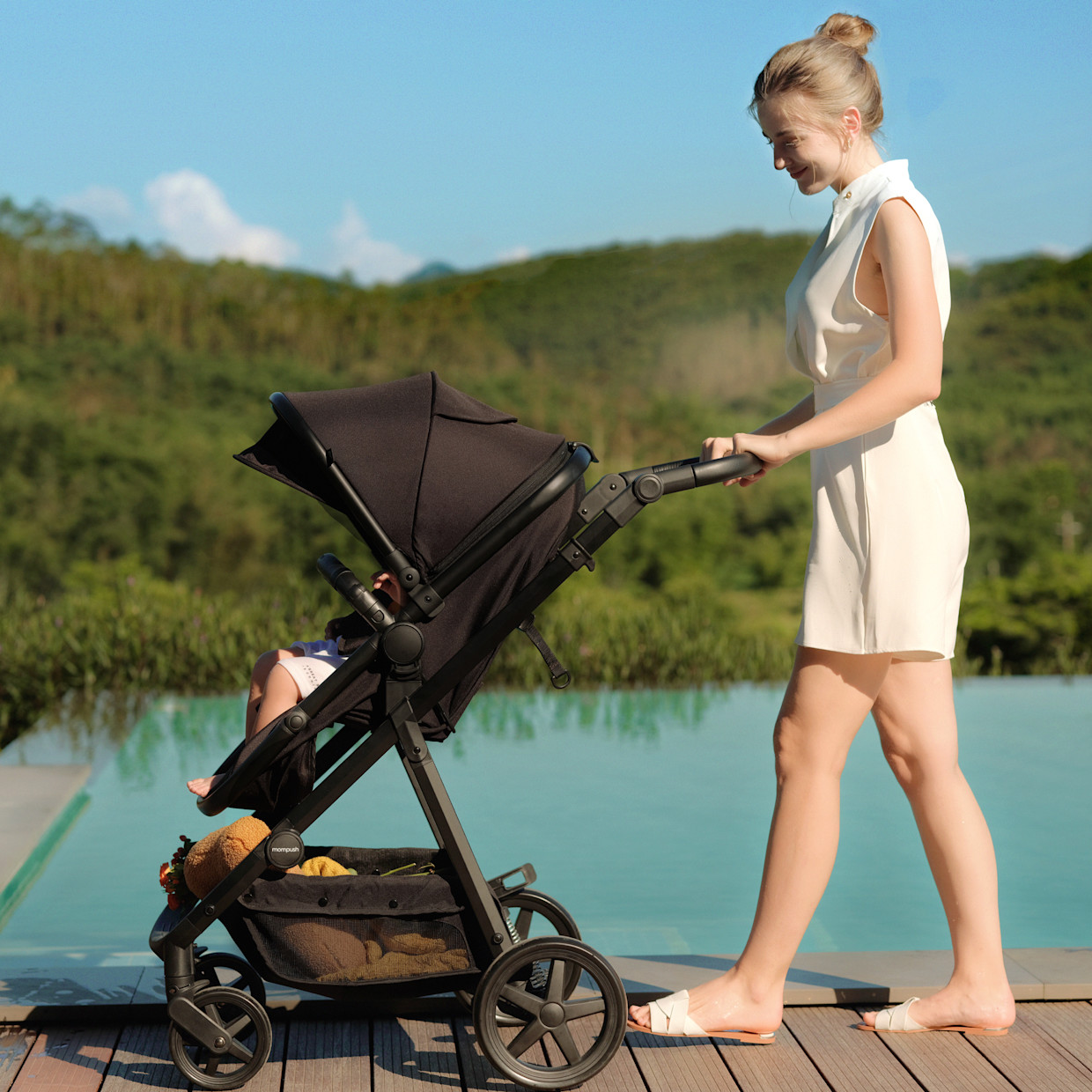 Mompush Meteor 2 Stroller - Black.