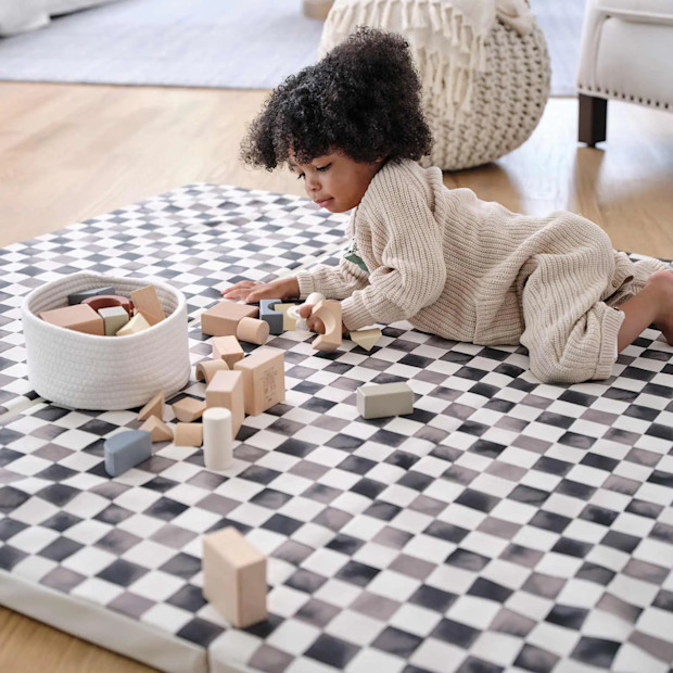 House of Noa Tumbling Mat.