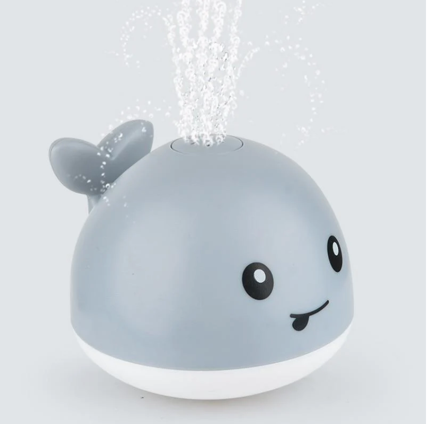 Little Pea Shop Sprinkler Whale Bath Toy.