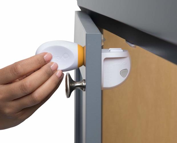 Magnetic Cabinet Locks Toodler Baby Proofing Safe Kitchen Cabinets Hook -  No Draw No Drilling No Pinched Finger[4-Lock 1-Key]