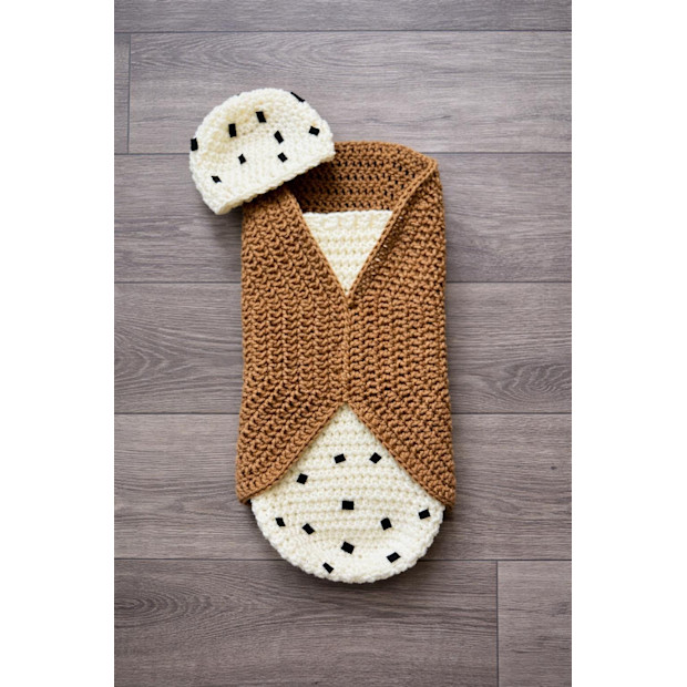 Nicoles Yarn Treasures Crochet Cannoli Baby Cocoon.